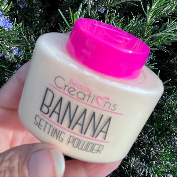 Beauty Creations Banana Setting Powder + POWDER SPONGE - Picture 2 of 5